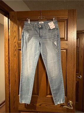 Sonoma Light Blue Cropped Frayed Hem Ankle Jeans Size 8R NWT
